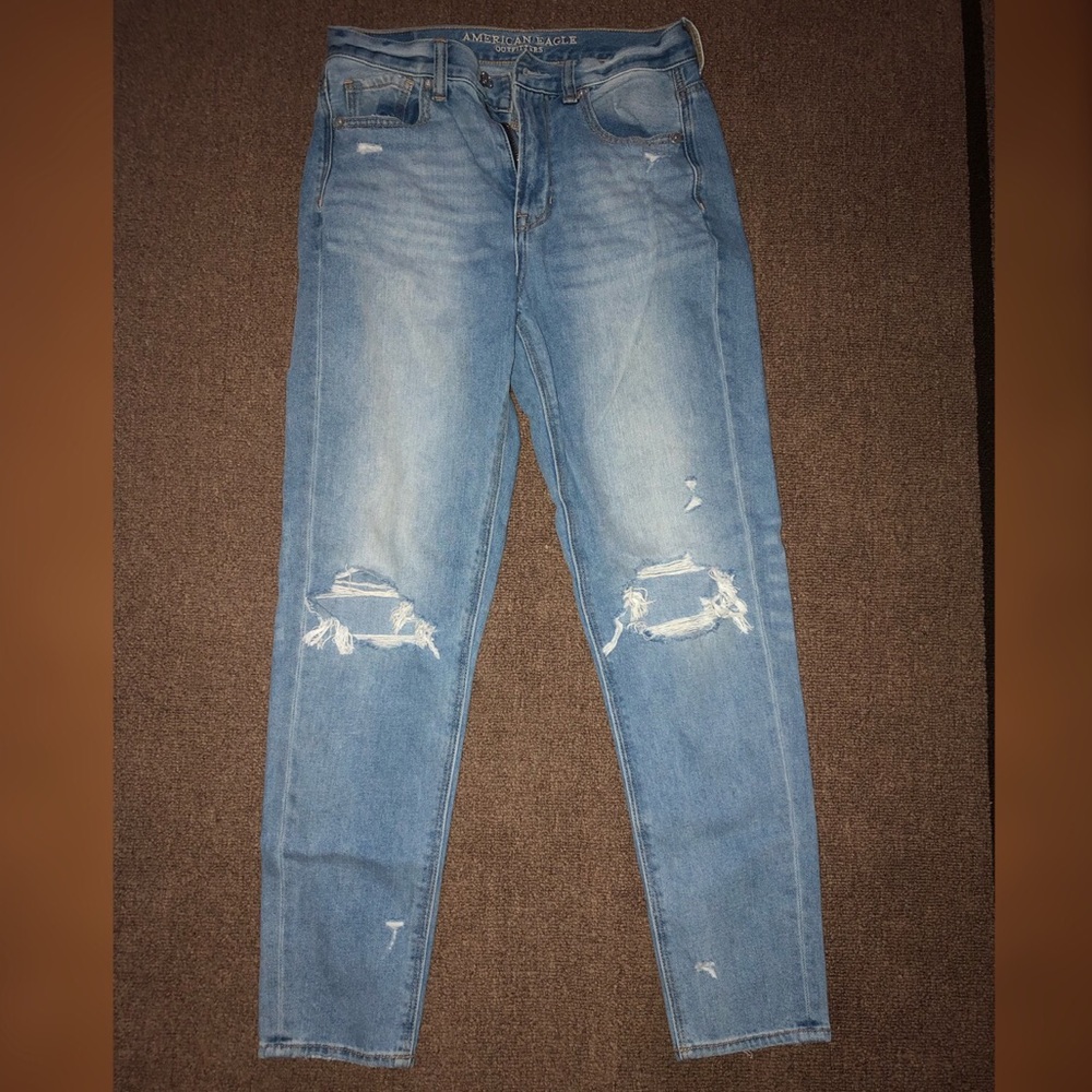 American Eagle mom jean